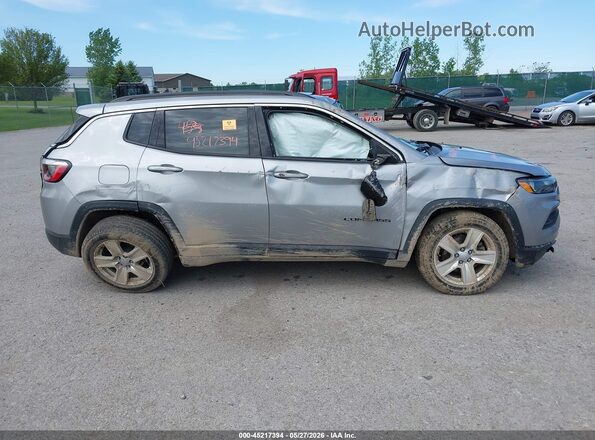 3C4NJDBB2NT147987 2022 JEEP COMPASS Gray Rear interior view