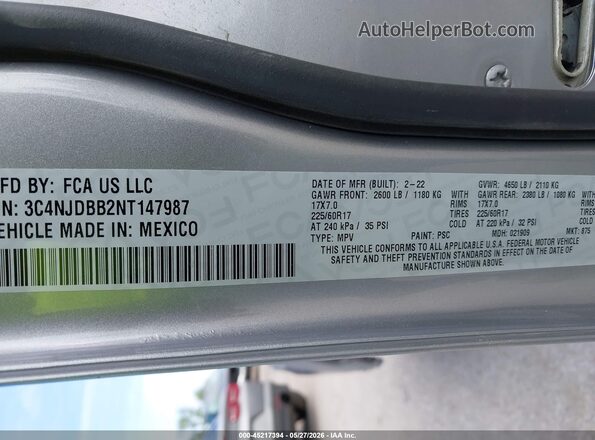 3C4NJDBB2NT147987 2022 JEEP COMPASS Gray Engine compartment view