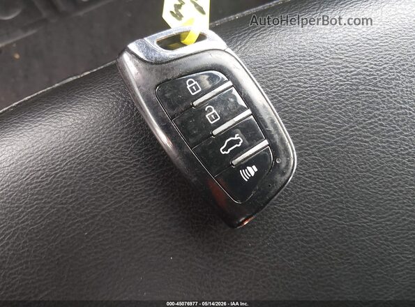 3C4NJDBB3JT175808 2018 JEEP COMPASS White Dashboard view