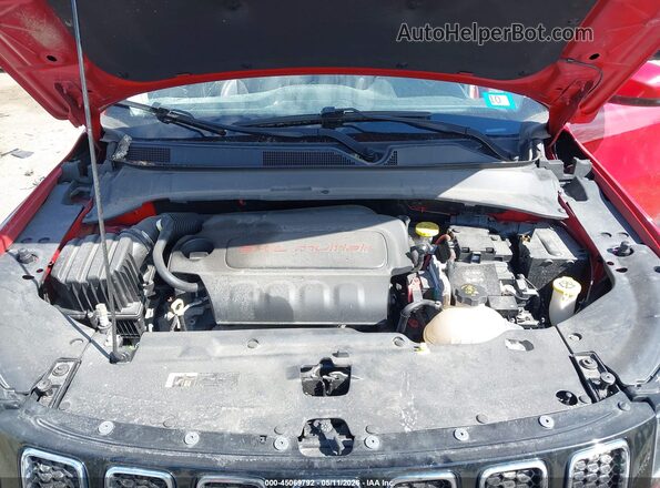 3C4NJDBB3JT435642 2018 JEEP COMPASS Red უკანა ხედი
