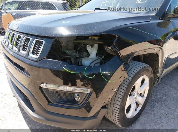 3C4NJDBB3JT440436 2018 JEEP COMPASS Черный Вид спереди