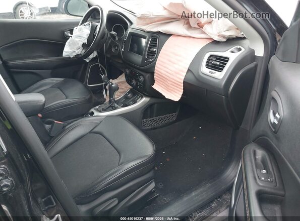 3C4NJDBB3KT742326 2019 JEEP COMPASS Черный Вид салона спереди