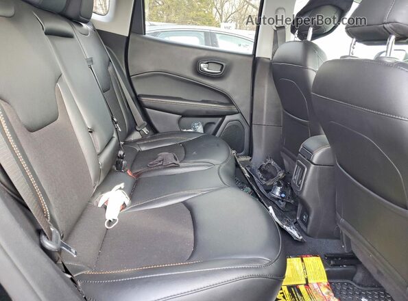 3C4NJDBB3LT157487 2020 JEEP COMPASS Black Vista interior trasera