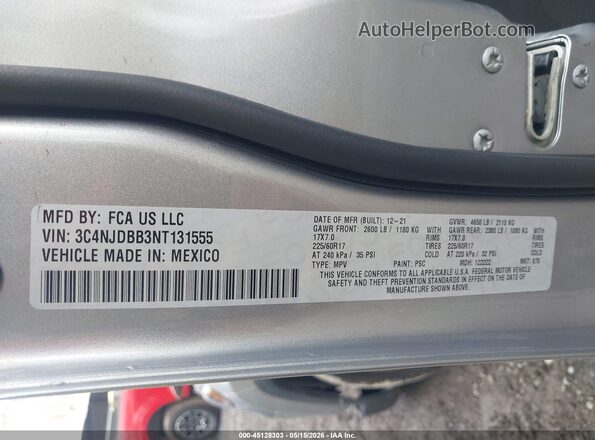 3C4NJDBB3NT131555 2022 JEEP COMPASS Silver Vista del compartimento del motor