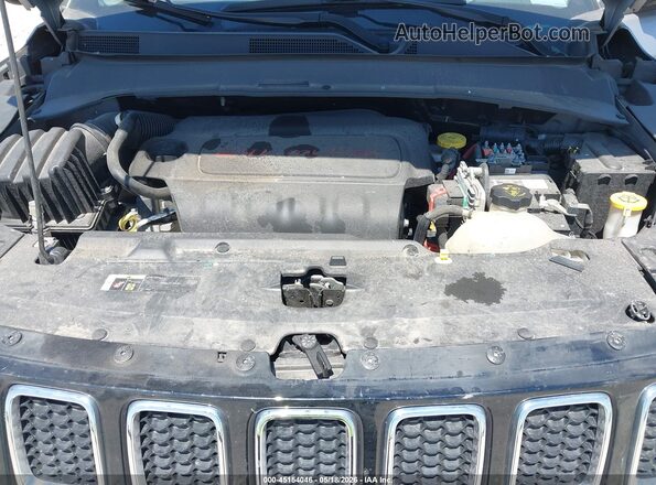 3C4NJDBB4JT398682 2018 JEEP COMPASS Silver Rear view