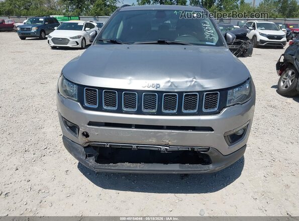 3C4NJDBB4JT398682 2018 JEEP COMPASS Silver Front view