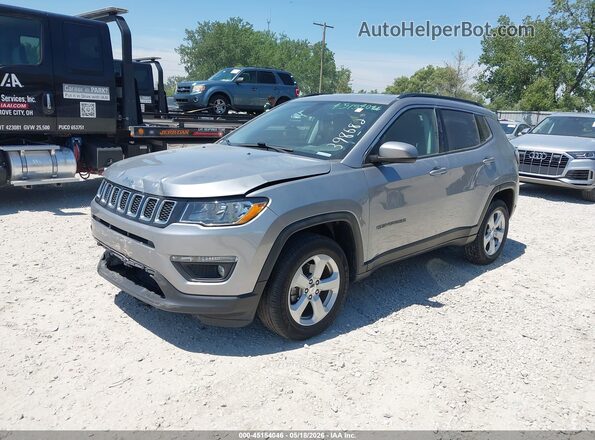 3C4NJDBB4JT398682 2018 JEEP COMPASS Silver Front left