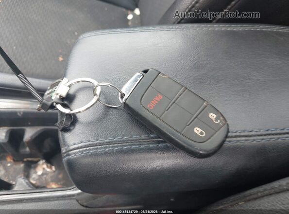 3C4NJDBB4NT233608 2022 JEEP COMPASS White Vista del salpicadero