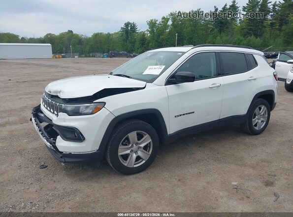 3C4NJDBB4NT233608 2022 JEEP COMPASS White Vista tres cuartos delantera izquierda
