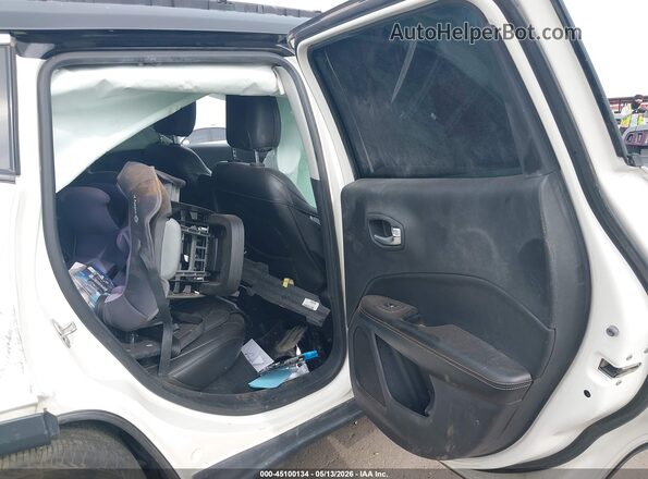 3C4NJDBB5JT131275 2018 JEEP COMPASS White Вид наклейки з VIN-кодом
