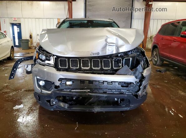 3C4NJDBB5JT454662 2018 JEEP COMPASS Silver Դիմացի տեսք