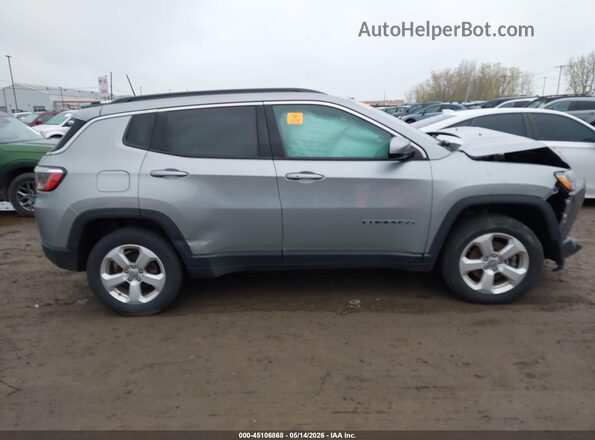 3C4NJDBB5MT515982 2021 JEEP COMPASS Серебряный Вид задней части салона