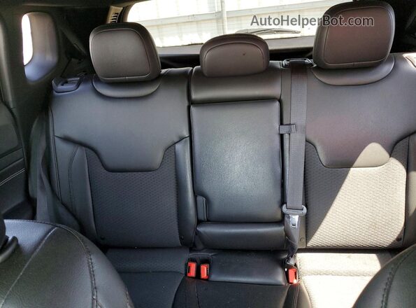 3C4NJDBB5NT165951 2022 JEEP COMPASS Burgundy უკანა სავარძლების ხედი