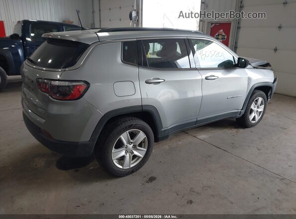 3C4NJDBB5NT216848 2022 JEEP COMPASS Silver Rear right
