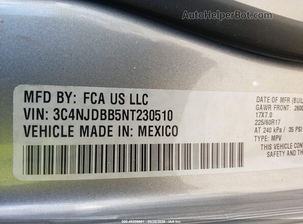 3C4NJDBB5NT230510 2022 JEEP COMPASS Silver Вид підкапотного простору