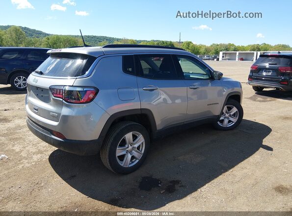 3C4NJDBB5NT230510 2022 JEEP COMPASS Silver Задня права чверть