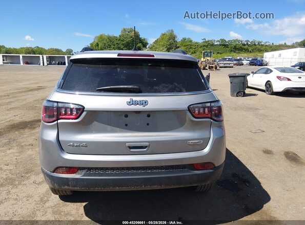 3C4NJDBB5NT230510 2022 JEEP COMPASS Silver 
