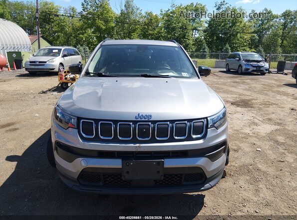 3C4NJDBB5NT230510 2022 JEEP COMPASS Silver Вид щитка приладів