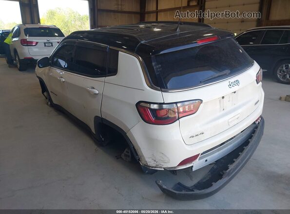 3C4NJDBB6JT114064 2018 JEEP COMPASS White Tył lewy