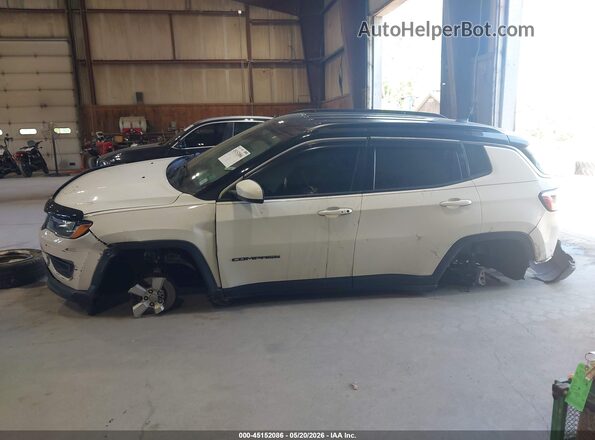 3C4NJDBB6JT114064 2018 JEEP COMPASS White 