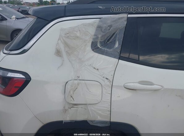3C4NJDBB6JT270704 2018 JEEP COMPASS White Դիմացի տեսք