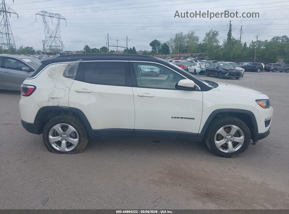 3C4NJDBB6JT270704 2018 JEEP COMPASS White Սալոնի հետևի տեսք