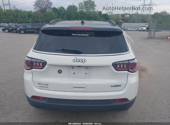 3C4NJDBB6JT270704 2018 JEEP COMPASS White 
