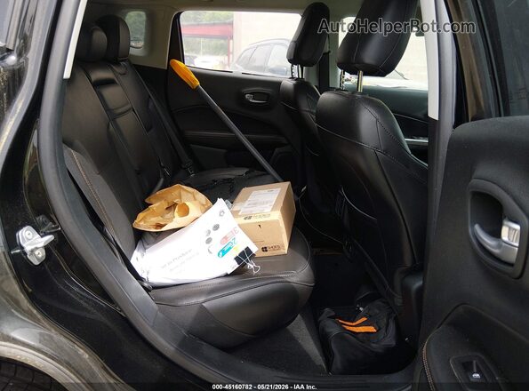 3C4NJDBB6KT689427 2019 JEEP COMPASS Black VIN կոդի պիտակի տեսք