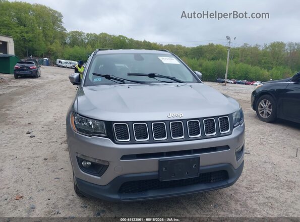 3C4NJDBB7HT650824 2017 JEEP NEW COMPASS Silver Rear interior view