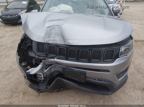 3C4NJDBB7HT692281 2017 JEEP NEW COMPASS Серебряный Вид спереди