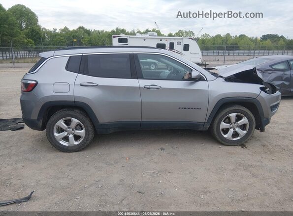3C4NJDBB7HT692281 2017 JEEP NEW COMPASS Серебряный Вид задней части салона