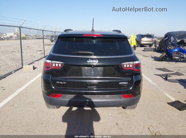 3C4NJDBB7JT262742 2018 JEEP COMPASS Black 