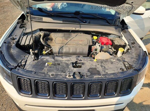 3C4NJDBB7KT648613 2019 JEEP COMPASS White უკანა სალონის ხედი