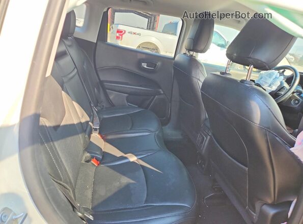 3C4NJDBB7KT648613 2019 JEEP COMPASS White უკანა სავარძლების ხედი