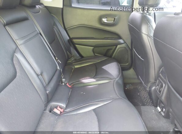 3C4NJDBB7KT670112 2019 JEEP COMPASS Black Vista de la etiqueta del VIN