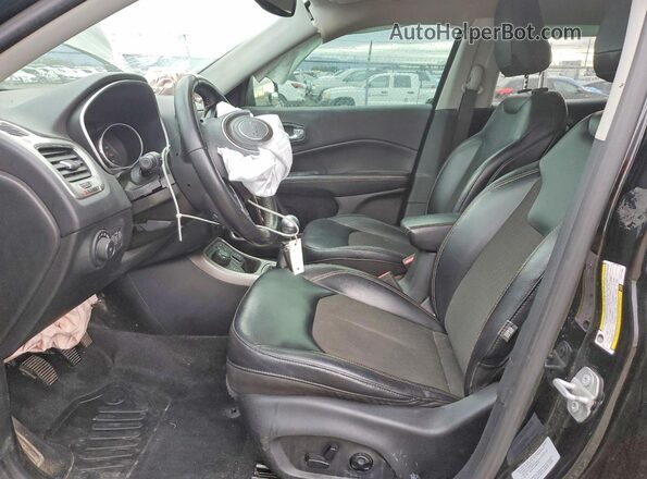 3C4NJDBB8JT117483 2018 JEEP COMPASS Black Вид салону спереду