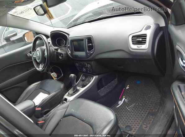 3C4NJDBB8LT145352 2020 JEEP COMPASS Gray Front interior view