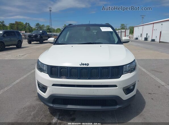 3C4NJDBB9JT304005 2018 JEEP COMPASS White Instrument cluster view