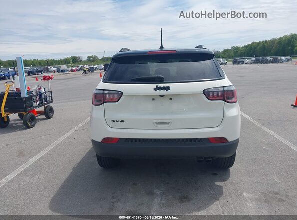 3C4NJDBB9JT304005 2018 JEEP COMPASS White 
