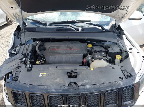 3C4NJDBB9JT394529 2018 JEEP COMPASS White Vista trasera