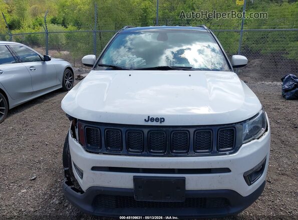 3C4NJDBB9JT394529 2018 JEEP COMPASS White Vista interior trasera
