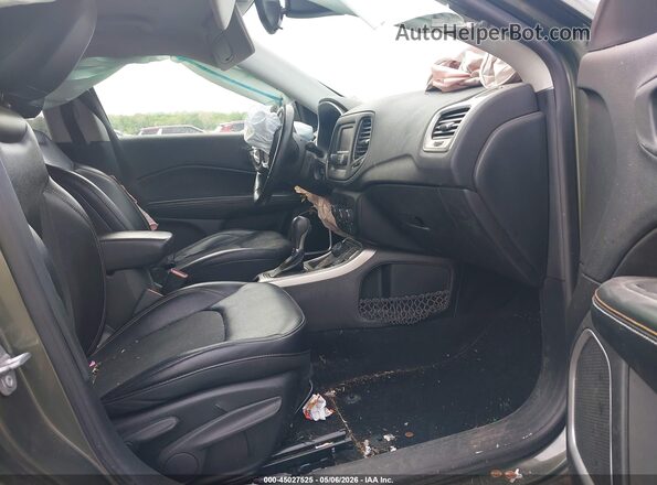 3C4NJDBBXHT672221 2017 JEEP NEW COMPASS Green Front interior view