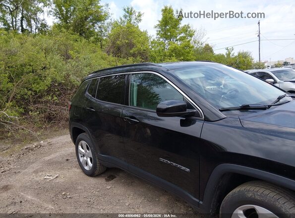 3C4NJDBBXNT136221 2022 JEEP COMPASS Black 