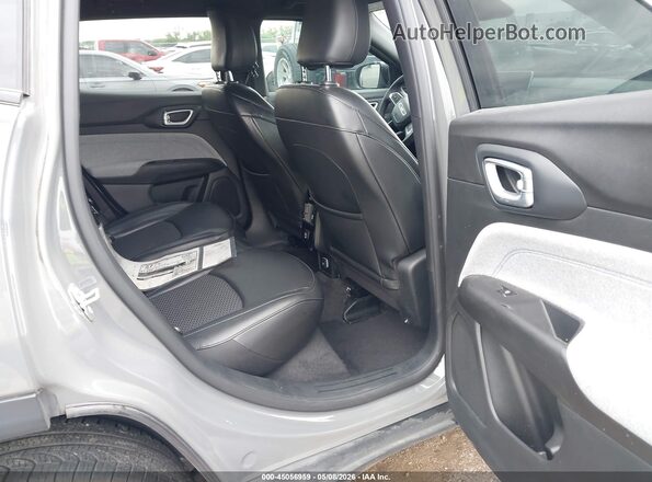 3C4NJDBN1PT541624 2023 JEEP COMPASS Gray Widok naklejki z numerem VIN