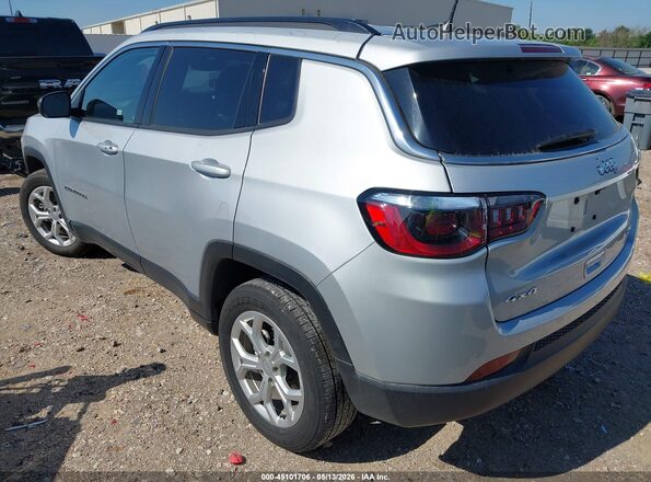 3C4NJDBN2RT109790 2024 JEEP COMPASS Silver Trasero izquierdo