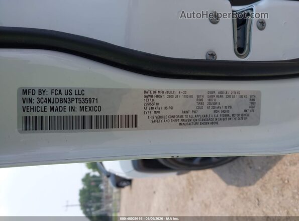 3C4NJDBN3PT535971 2023 JEEP COMPASS White Vista del compartimento del motor
