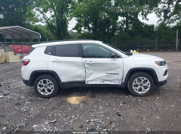 3C4NJDBN3ST570891 2025 JEEP COMPASS White Rear interior view