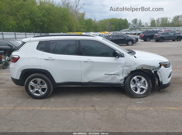 3C4NJDBN4PT553315 2023 JEEP COMPASS White Вид задньої частини салону