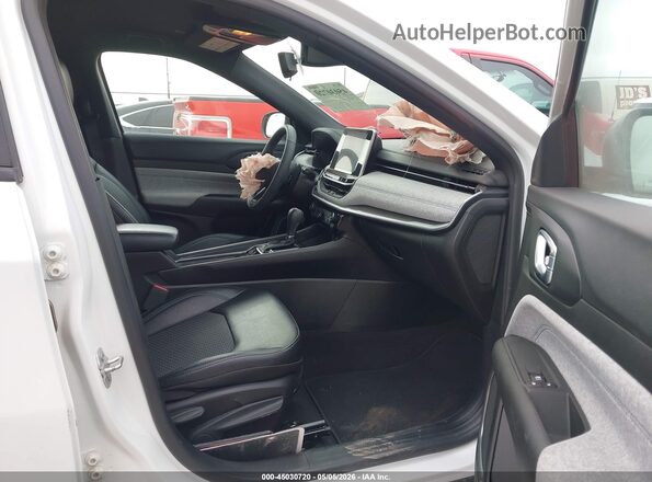 3C4NJDBN4ST586162 2025 JEEP COMPASS White Vista interior delantera