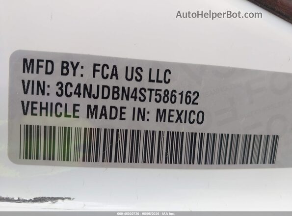 3C4NJDBN4ST586162 2025 JEEP COMPASS White Vista del compartimento del motor